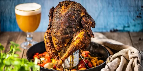 Stojan na kuře na plechovce piva, Big Green Egg