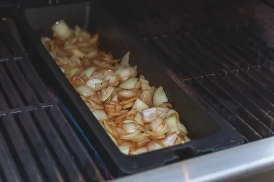 Broil King, litinový wok Baron/Crown