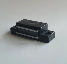Broil King, magnet dveří