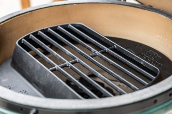 Litinový rošt na saté Big Green Egg