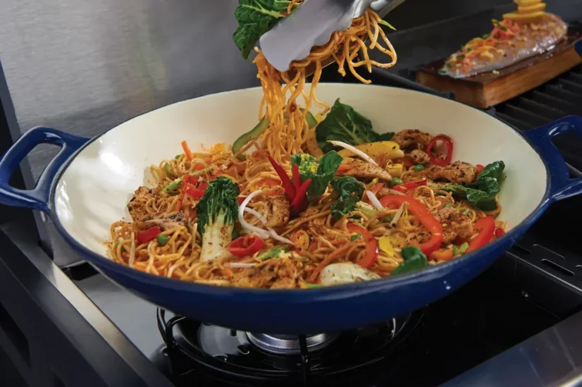 Wok pánev, Broil King