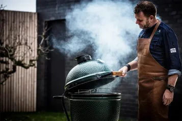 První zapálení a použití keramického grilu Big Green Egg První zapálení a použití keramického grilu Big Green Egg
