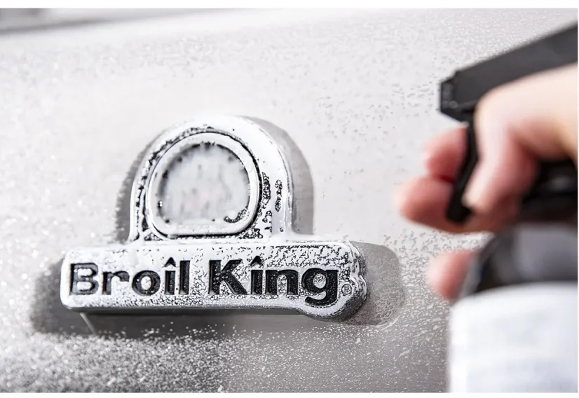Čistič nerezových povrchů ve spreji, Broil King
